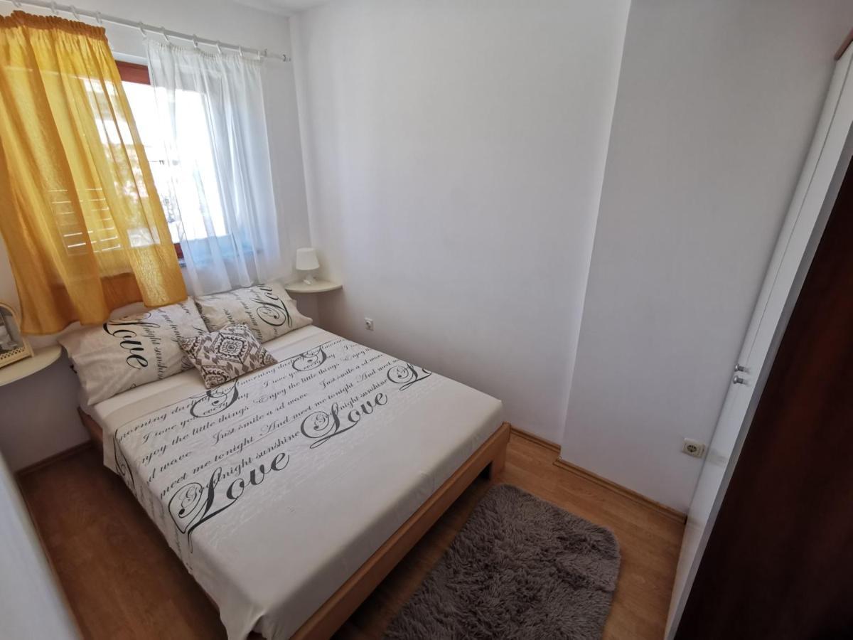 Apartments Lea 2 Малинска Экстерьер фото