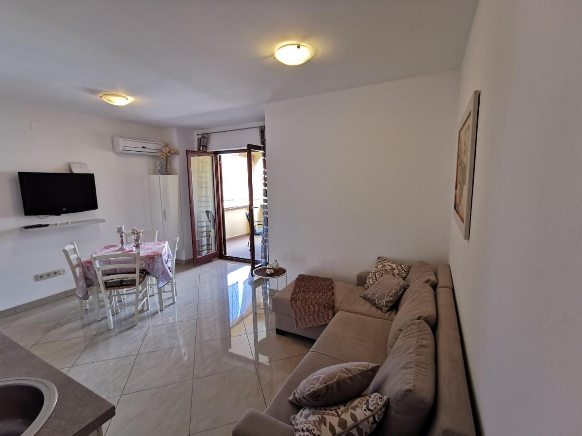 Apartments Lea 2 Малинска Экстерьер фото
