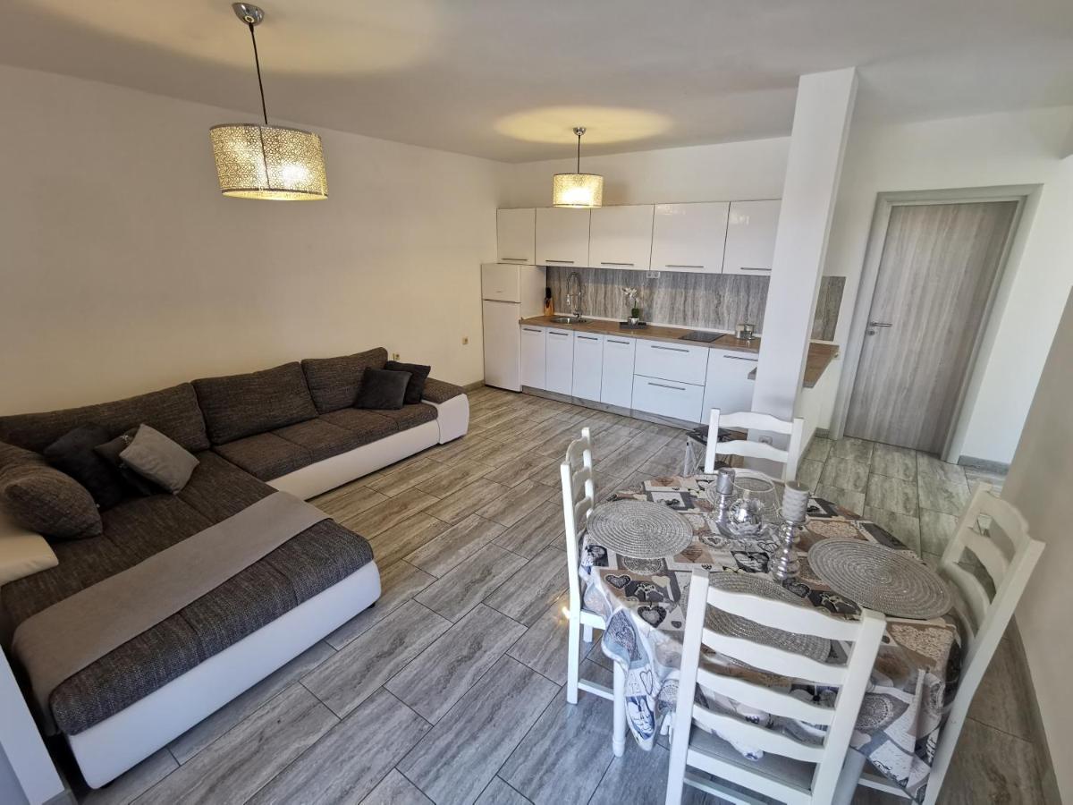 Apartments Lea 2 Малинска Экстерьер фото
